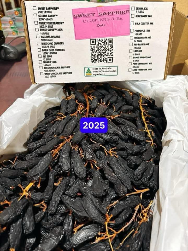 Nho khô móng tay 75$