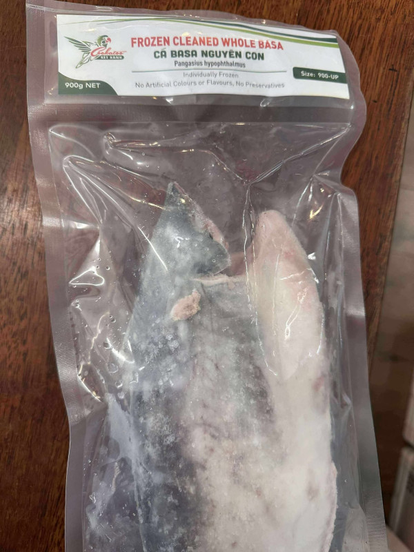Cá basa nguyên con