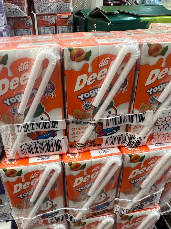 Yoghurt cam lốc 6 hộp 6$