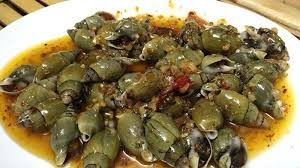 Ốc Cà Na xào bơ cay